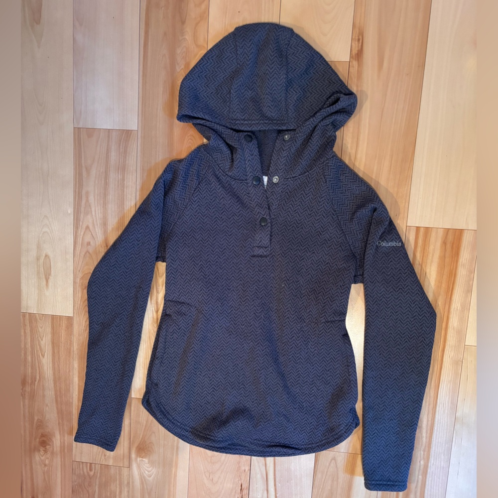 Columbia Women’s Fleece Sweatshirt